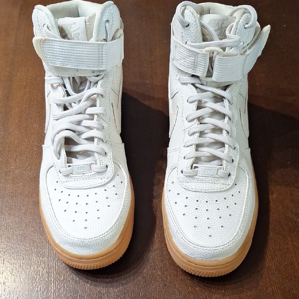Nike Women's AF1 White High Top Textured Sneakers